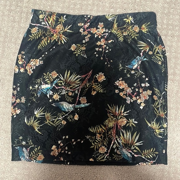 Zara Mini Skirt Bird Pattern - Picture 1 of 3